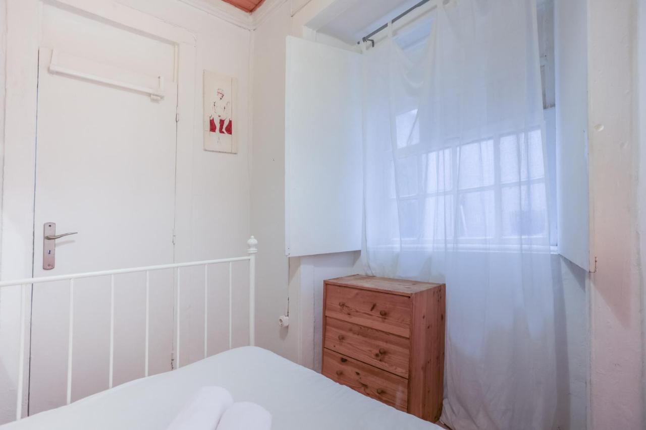 Lovely Apt In Bairro Alto Lisbon Bagian luar foto