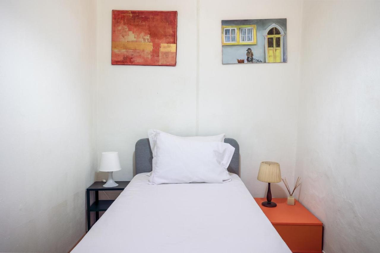 Lovely Apt In Bairro Alto Lisbon Bagian luar foto